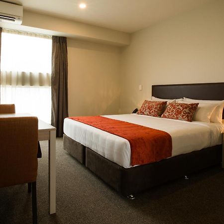 Ramada Suites By Wyndham Christchurch City Экстерьер фото