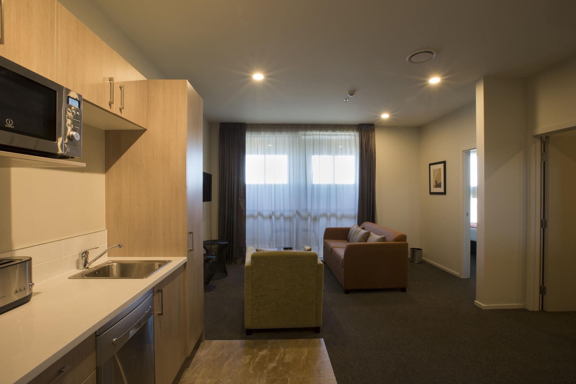 Ramada Suites By Wyndham Christchurch City Экстерьер фото