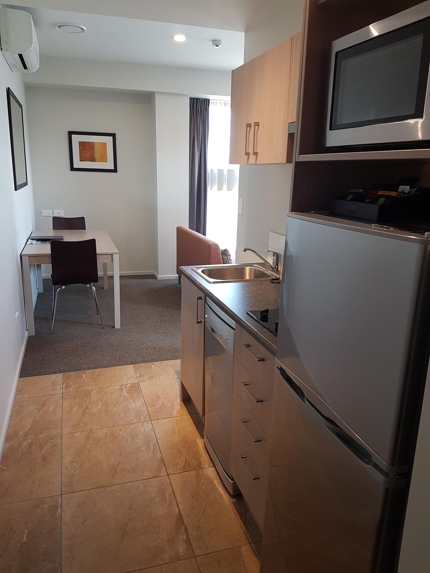 Ramada Suites By Wyndham Christchurch City Экстерьер фото