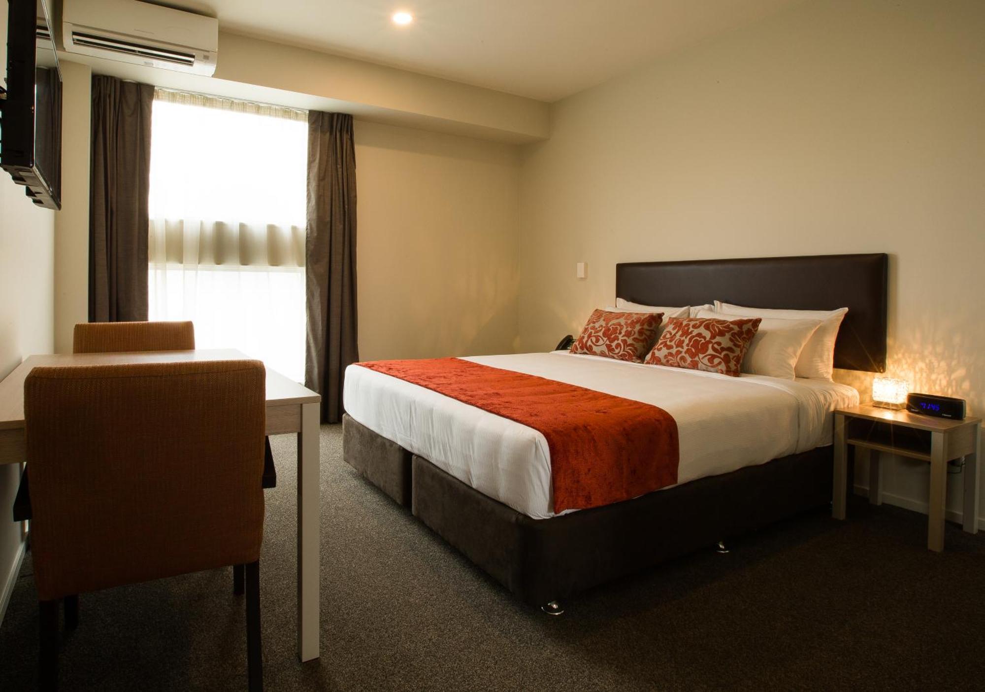 Ramada Suites By Wyndham Christchurch City Экстерьер фото
