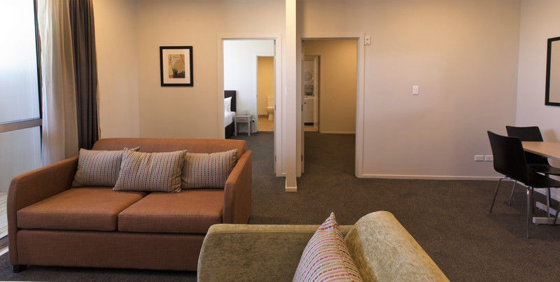 Ramada Suites By Wyndham Christchurch City Экстерьер фото