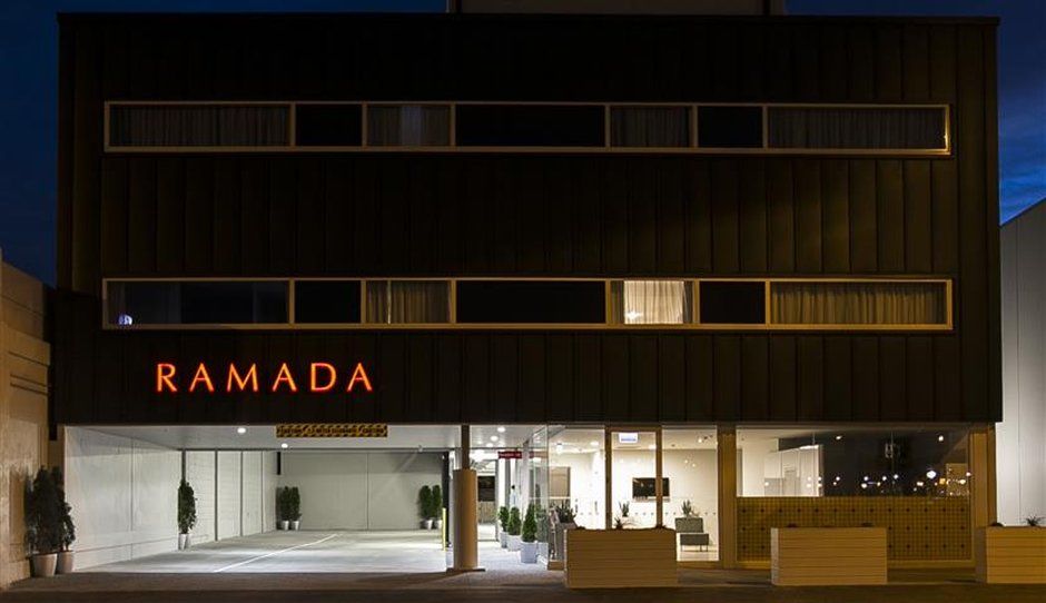 Ramada Suites By Wyndham Christchurch City Экстерьер фото