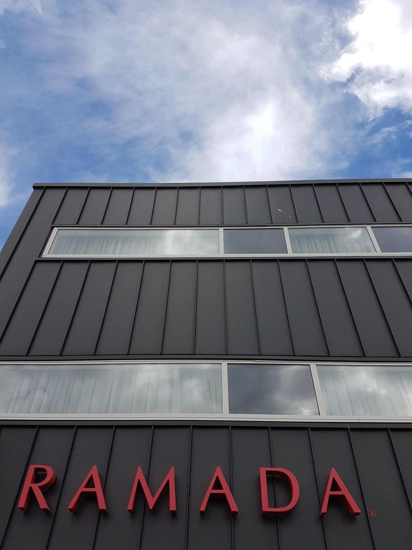 Ramada Suites By Wyndham Christchurch City Экстерьер фото