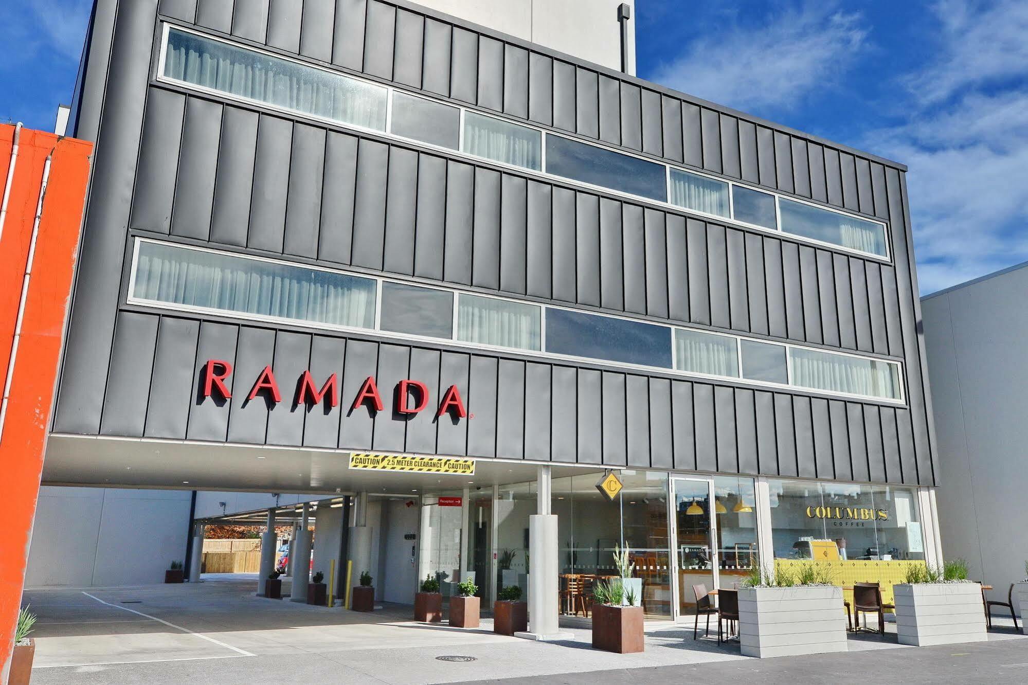 Ramada Suites By Wyndham Christchurch City Экстерьер фото